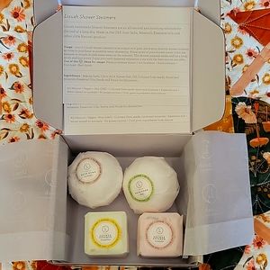 Lizush Bath Bomb and Shower Steamer Set